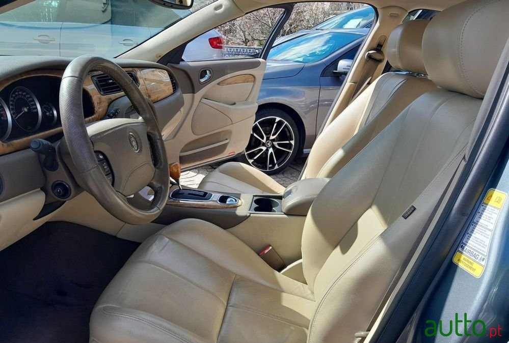 2006' Jaguar S-Type photo #5