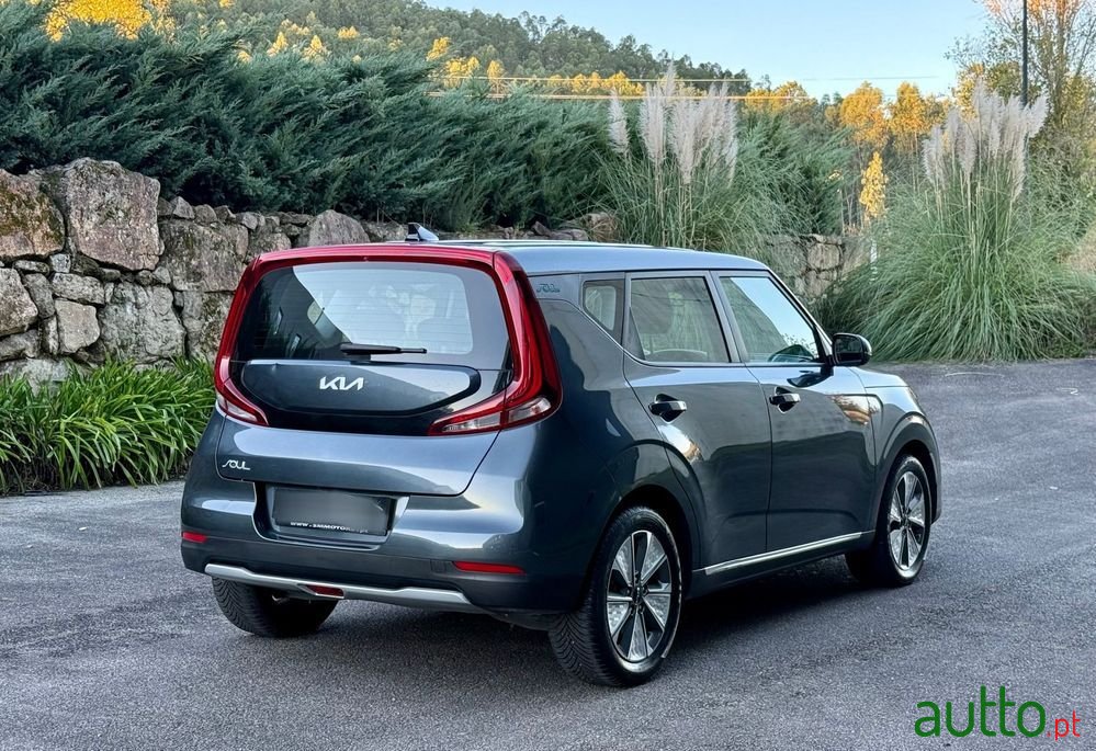 2022' Kia E-Soul 64Kwh photo #3