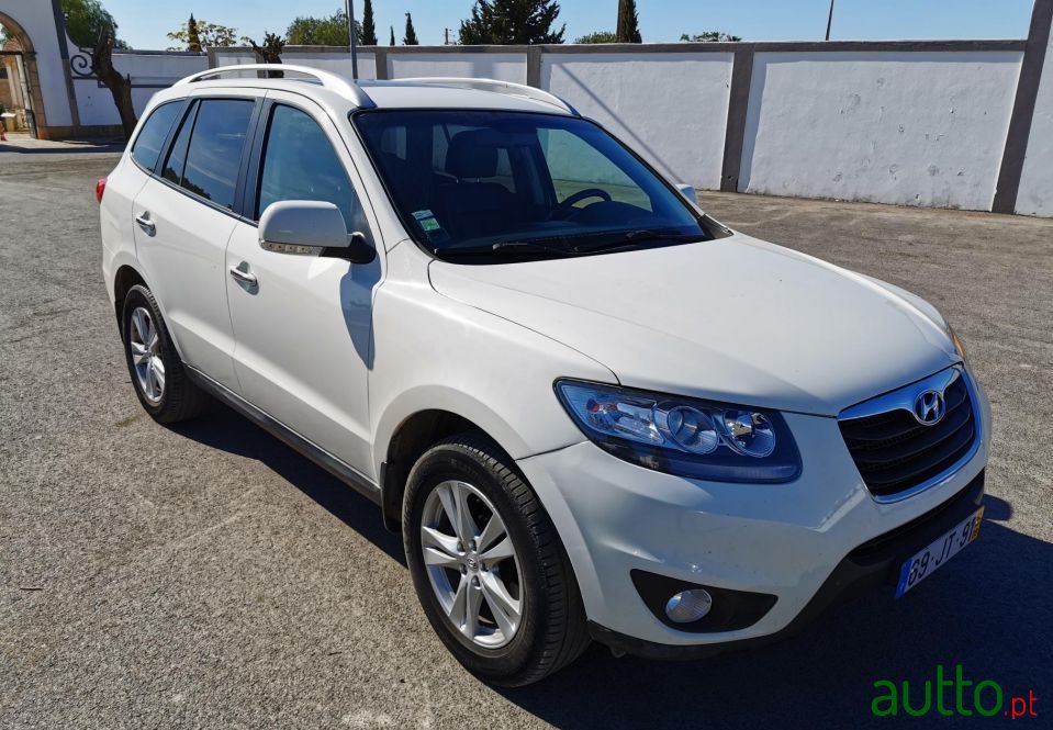 2010' Hyundai Santa Fe photo #2