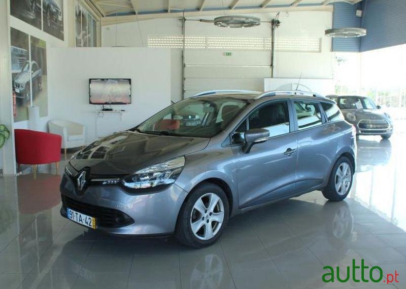 2014' Renault Clio Sport Tourer photo #2