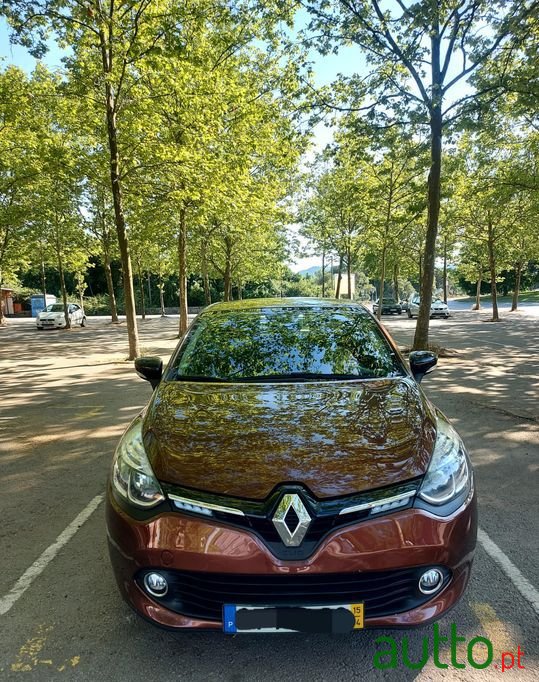 2015' Renault Clio photo #2