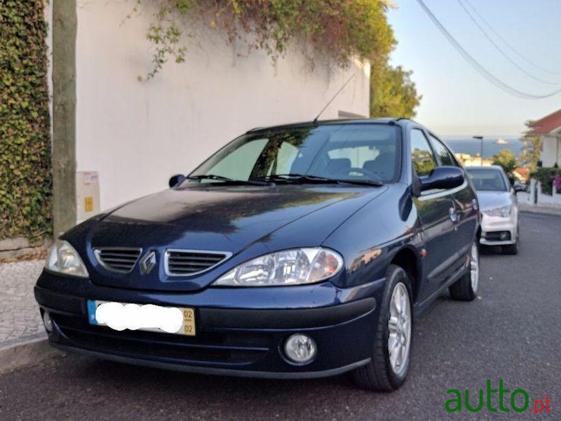 2002' Renault Megane photo #1