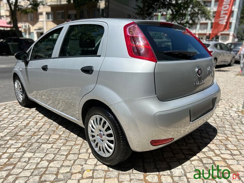 2016' Fiat Punto photo #2