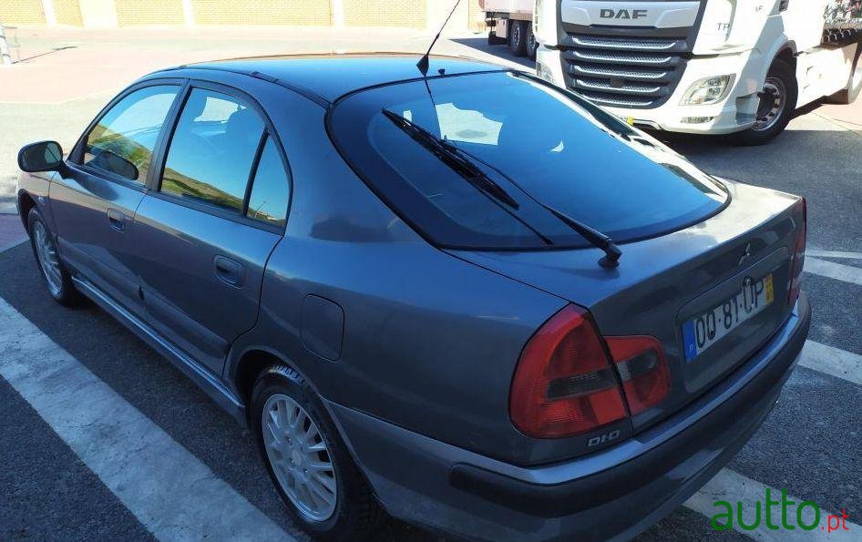 2003' Mitsubishi Carisma 1.9 Did photo #1