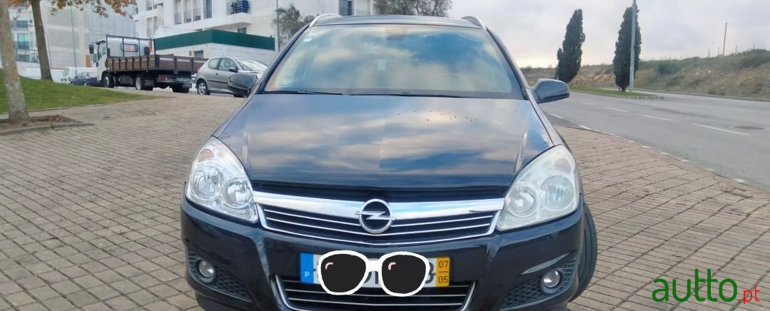 2007' Opel Astra Caravan photo #1