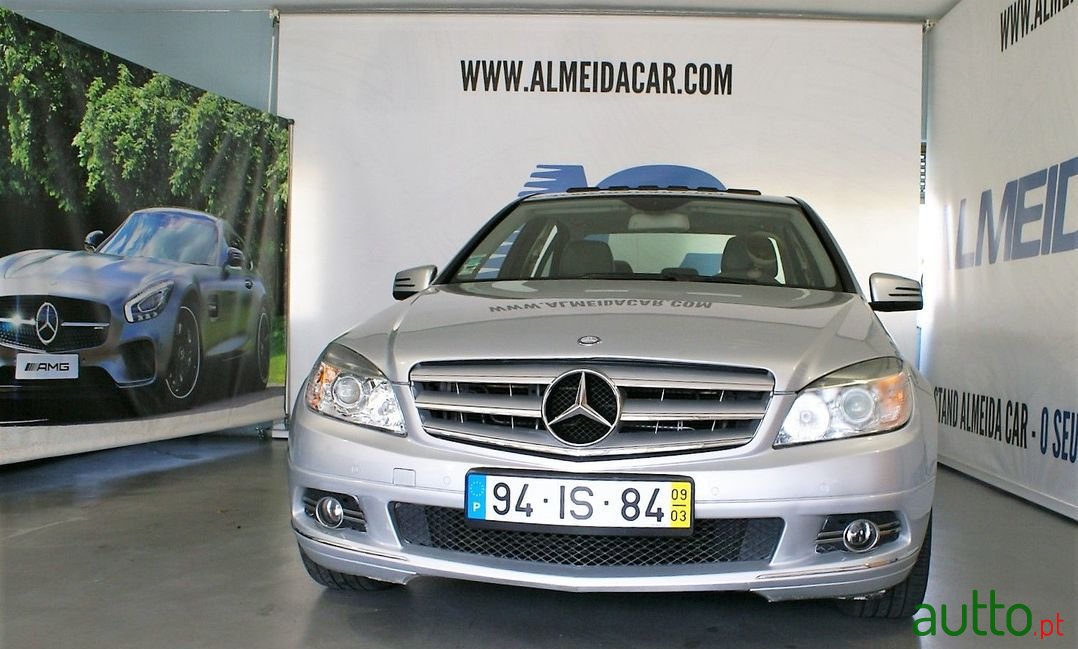 2009' Mercedes-Benz C-180 photo #1