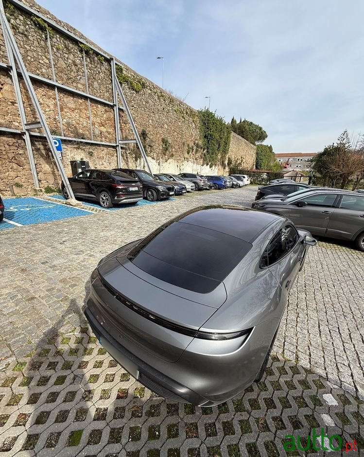 2023' Porsche Taycan Standard photo #5