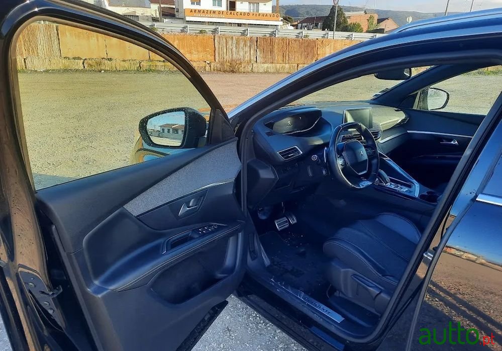 2017' Peugeot 3008 photo #3