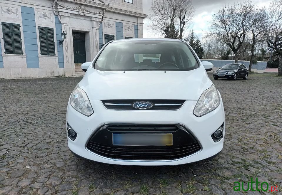 2011' Ford C-MAX photo #2