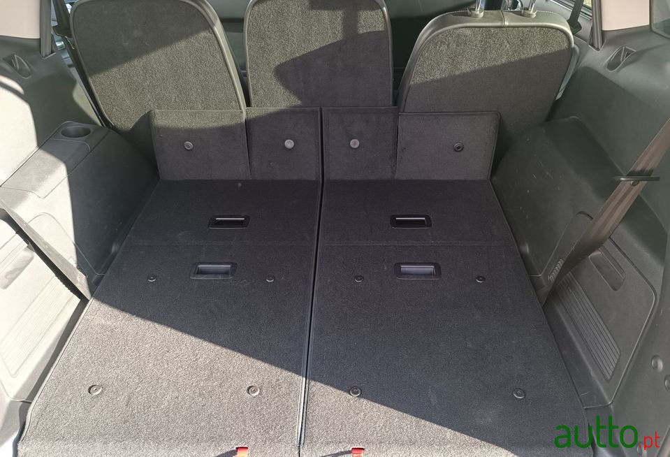 2014' Ford S-Max photo #6