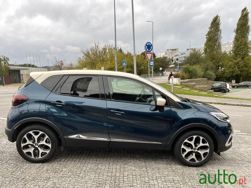 2019' Renault Captur photo #6