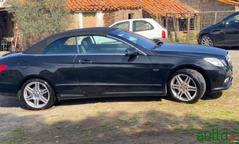 2010' Mercedes-Benz E-250 photo #4