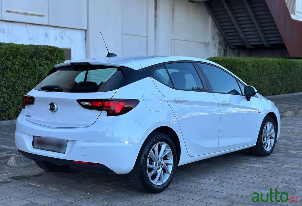 2020' Opel Astra photo #5
