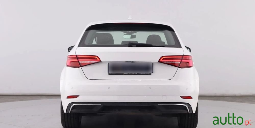 2016' Audi A3 Sportback S Tronic photo #4