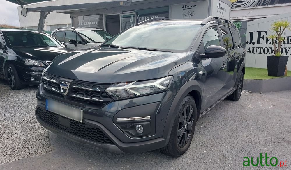 2022' Dacia Jogger photo #1