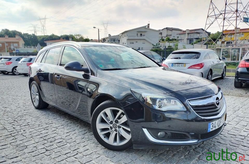 2015' Opel Insignia Sports Tourer photo #3