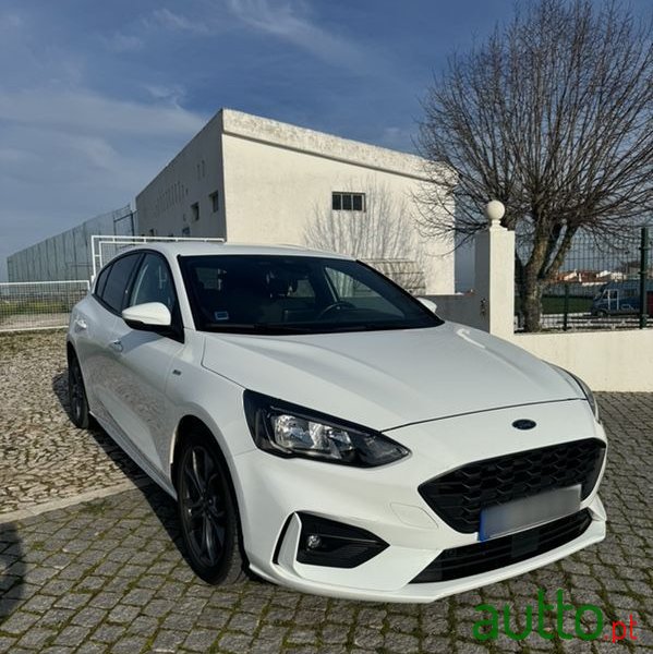2019' Ford Focus St-Line photo #2