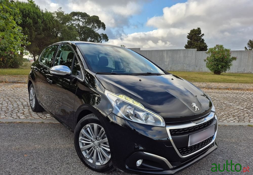 2015' Peugeot 208 photo #5