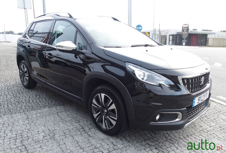 2018' Peugeot 2008 photo #2
