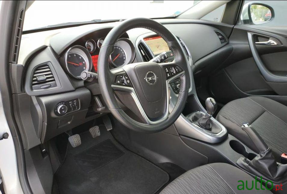 2016' Opel Astra Sport Tourer photo #1