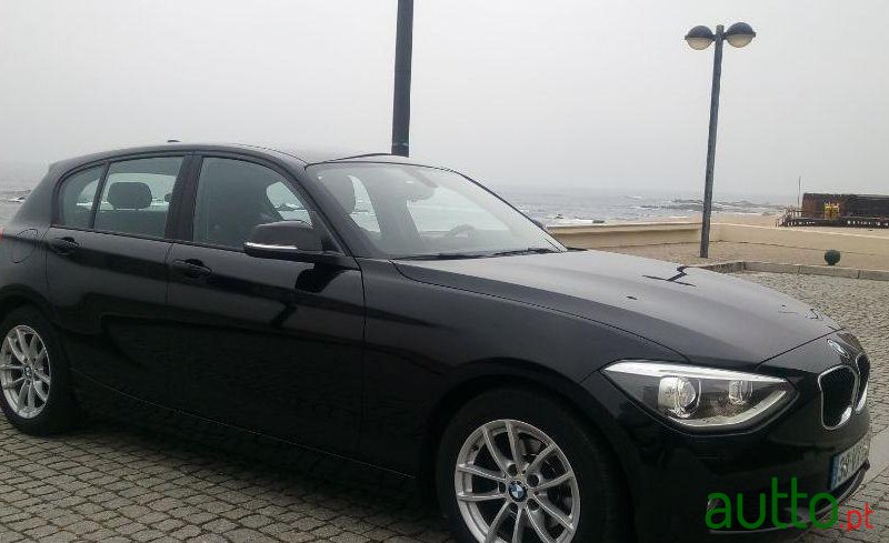 2013' BMW 116 Executivo Dinamic photo #1