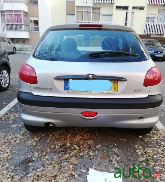 2000' Peugeot 206 photo #3