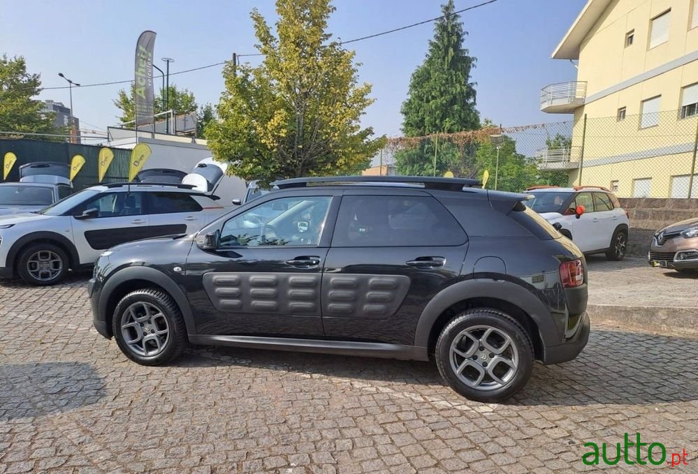 2018' Citroen C4 Cactus photo #6