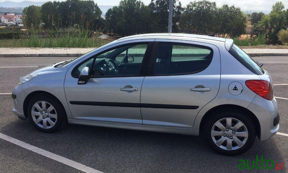 2007' Peugeot 207 1.4 Hdi photo #3