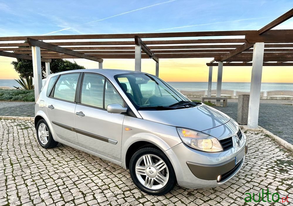 2006' Renault Scenic 1.5 Dci Privilège photo #4
