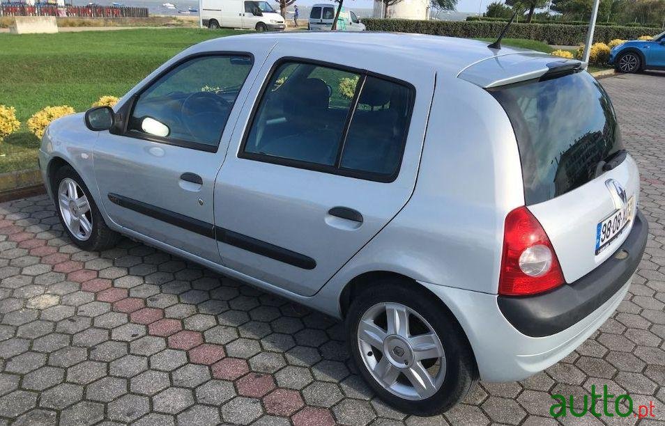 2004' Renault Clio photo #1