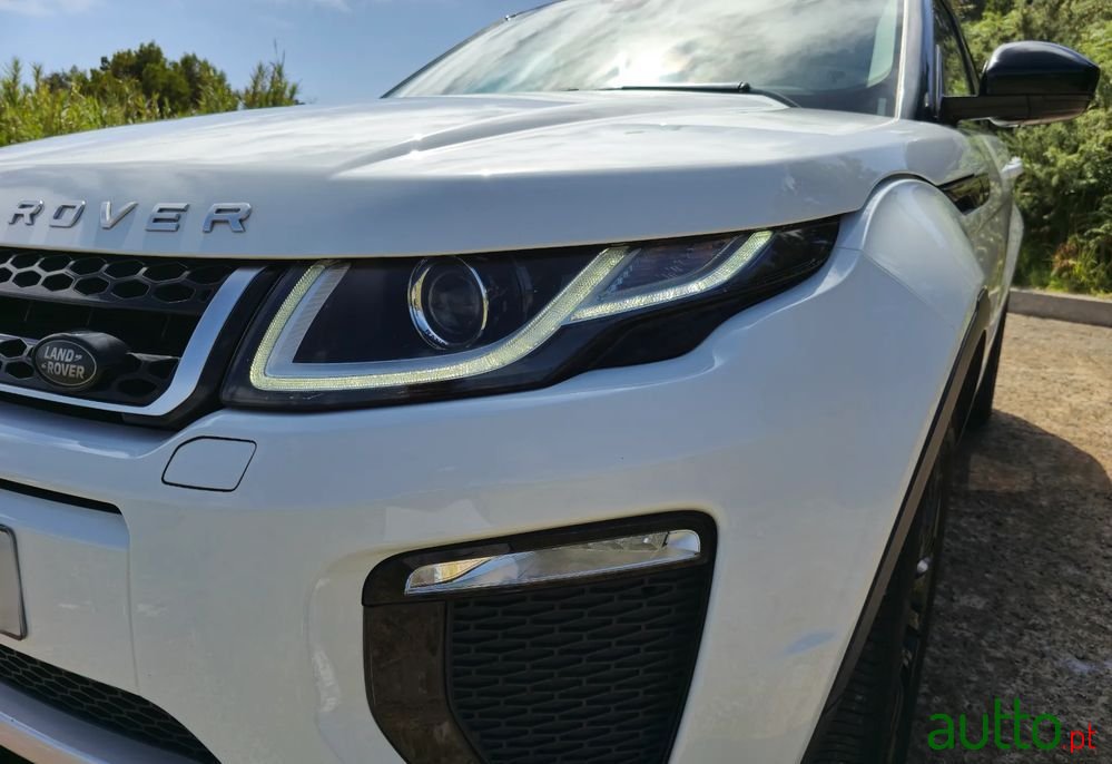 2017' Land Rover Range Rover Evoque photo #5