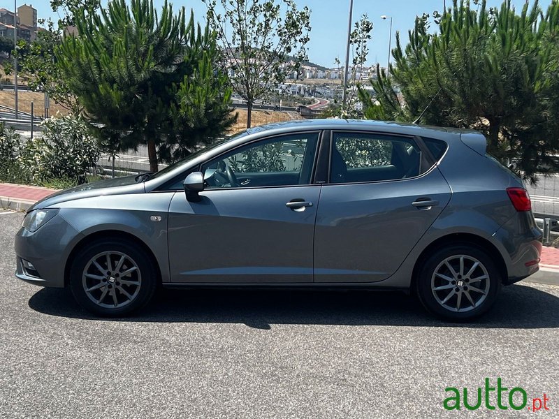 2015' SEAT Ibiza photo #5