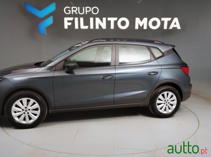 2022' SEAT Arona 1.0 Tsi Style photo #5