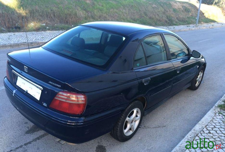 1999' Honda Accord 1.6 I Ls photo #2