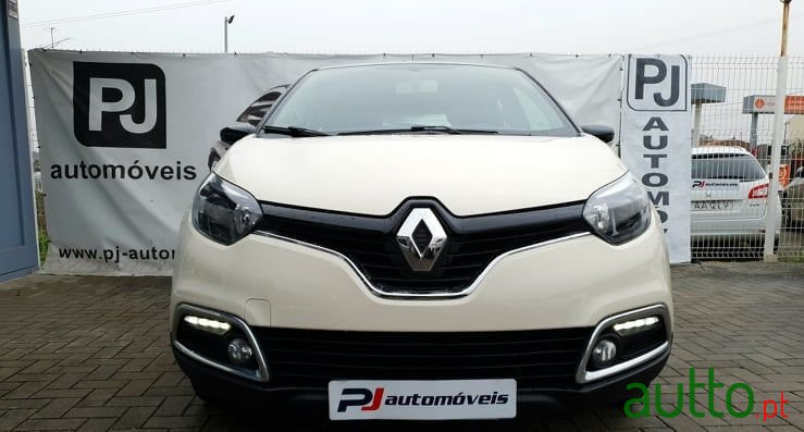 2016' Renault Captur photo #2