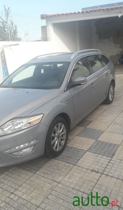 2010' Ford Mondeo Sw photo #1