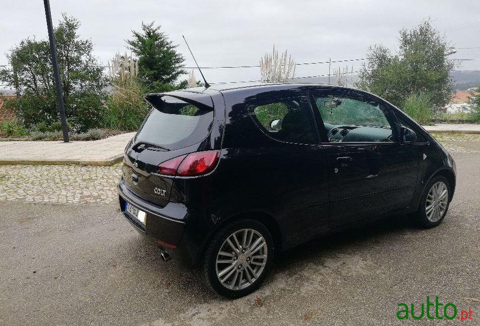 2008' Mitsubishi Colt photo #2