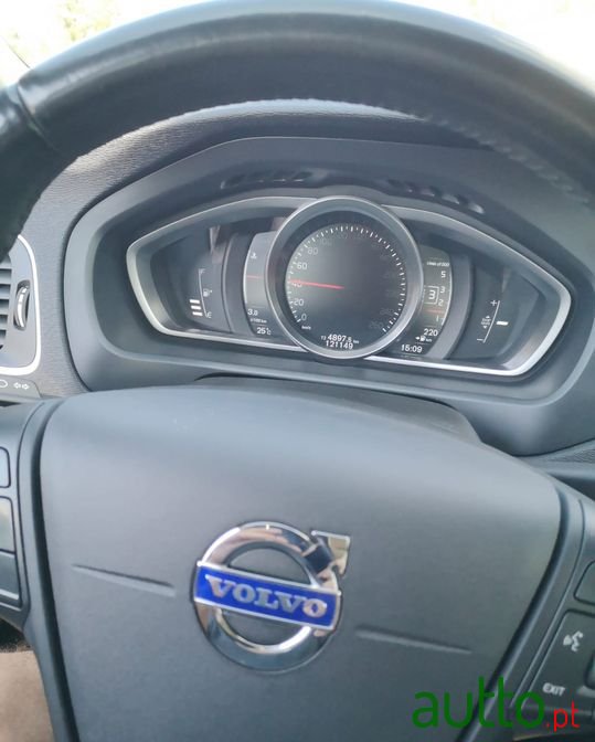 2014' Volvo V40 photo #4