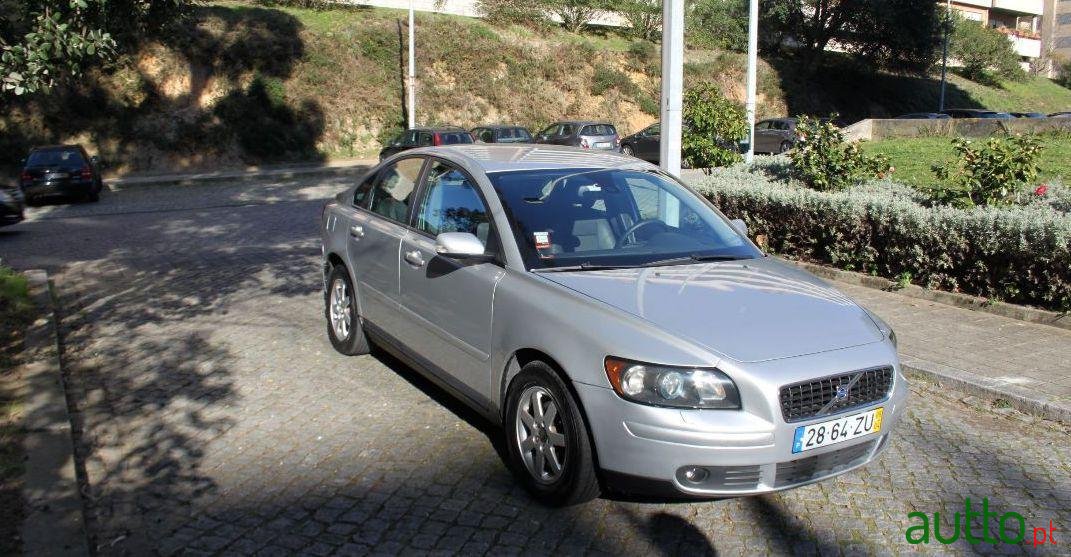 2005' Volvo S40 1.6 D photo #3