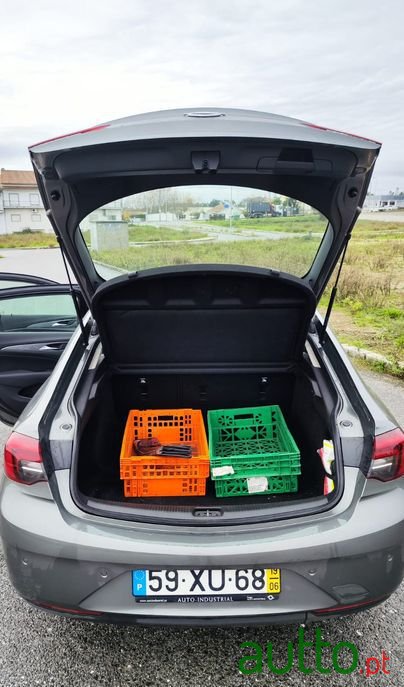 2019' Opel Insignia photo #4