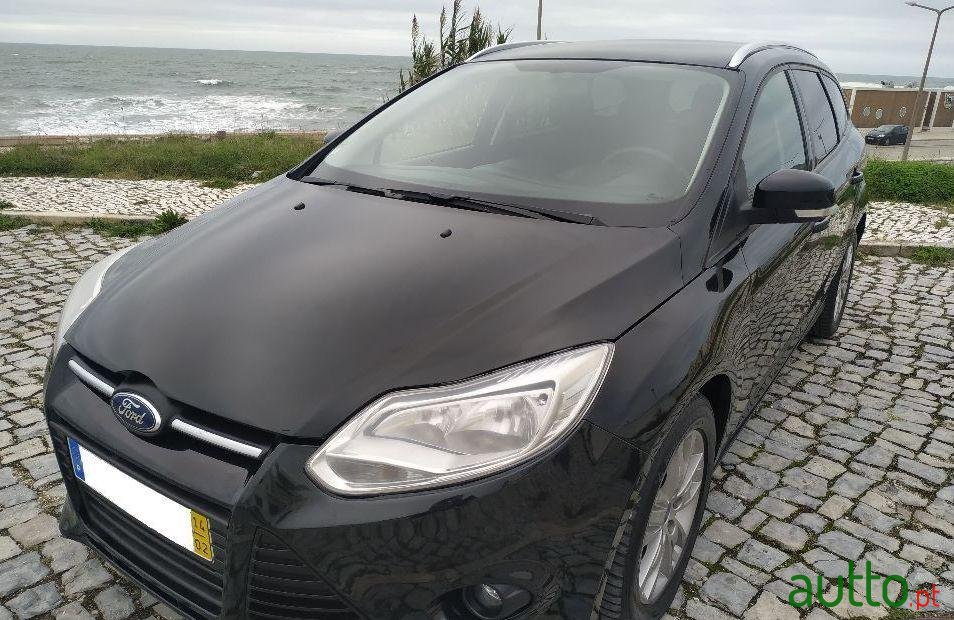 2014' Ford Focus Sw photo #1