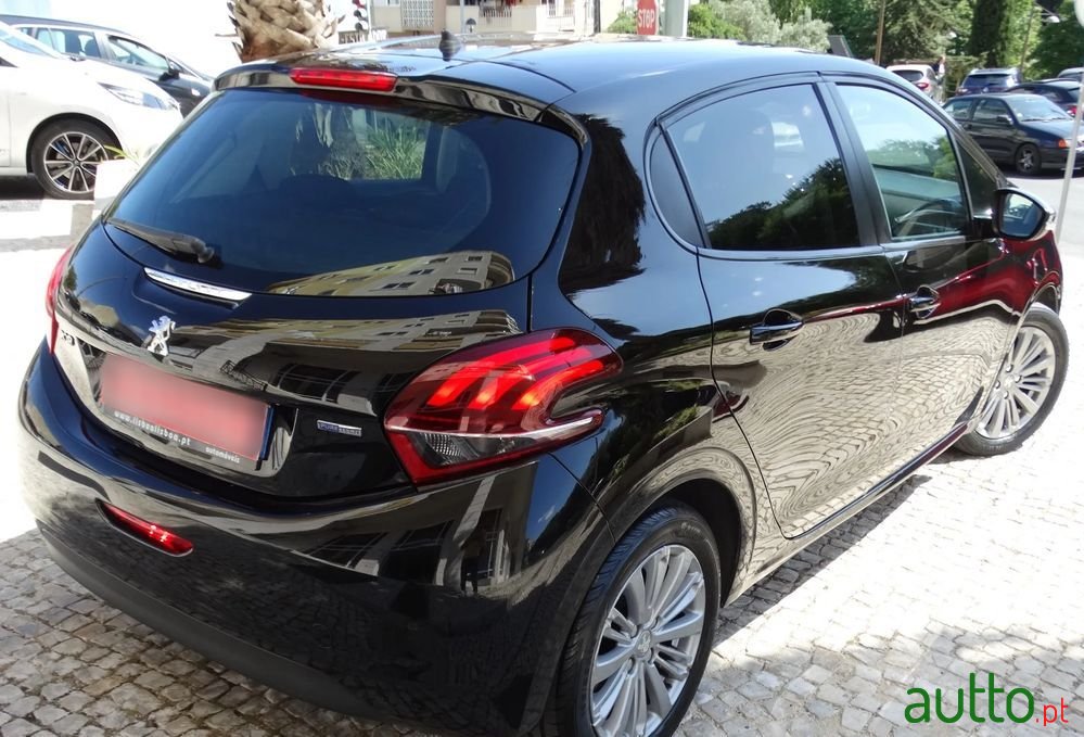 2016' Peugeot 208 photo #2