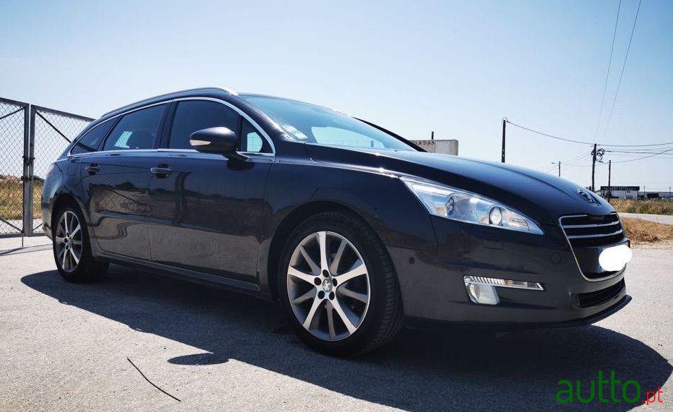 2011' Peugeot 508 Sw photo #2