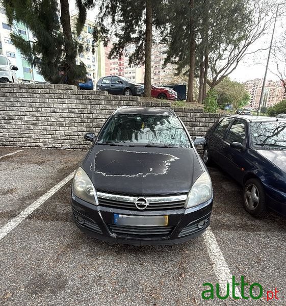 2006' Opel Astra photo #1