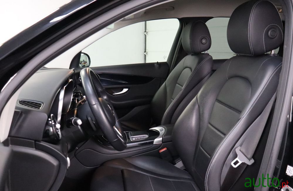 2021' Mercedes-Benz Classe Glc E 4Matic photo #6