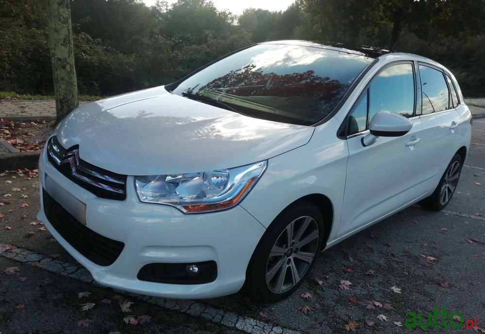 2015' Citroen C4 photo #1