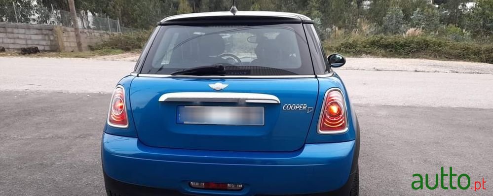 2011' MINI Cooper D photo #4