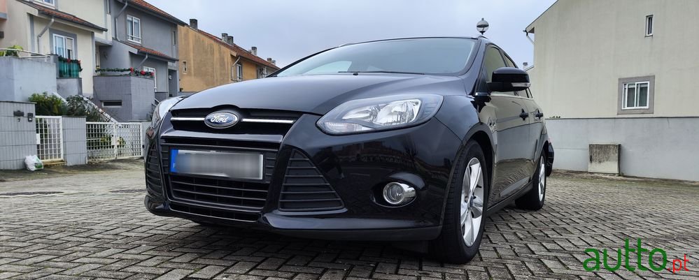 2012' Ford Focus Sw photo #3