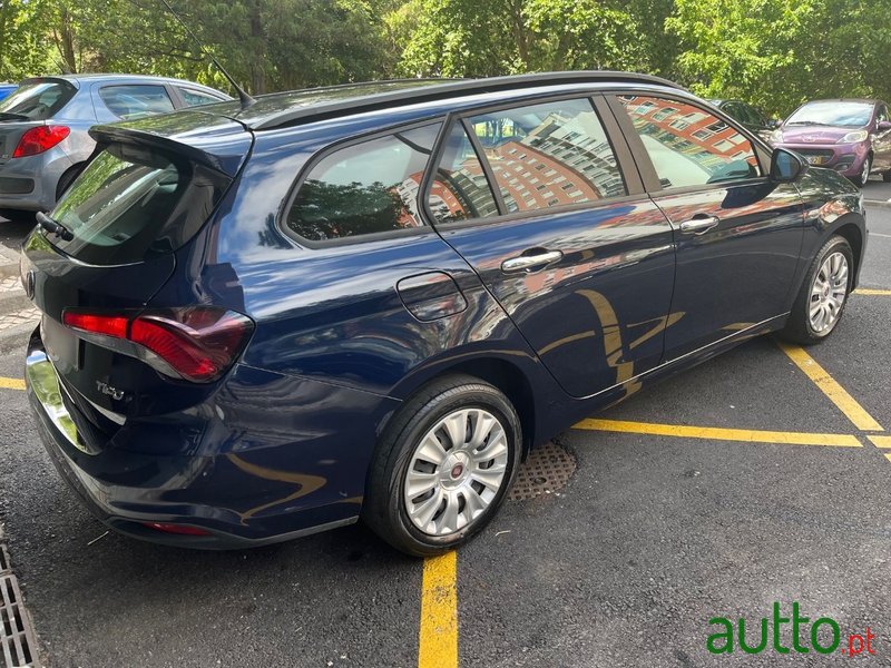 2018' Fiat Tipo Station Wagon photo #5