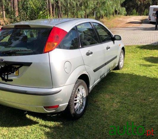 2002' Ford Focus photo #3